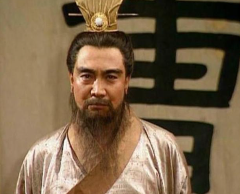 血仇与权谋：曹操优待张绣背后的政治博弈
