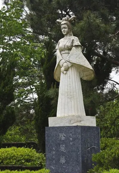 阴丽华：东汉贤后的历史镜像与精神坐标