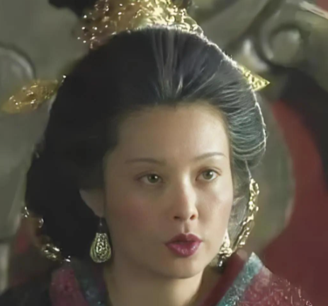 从平凡宫女到六朝皇后的逆袭密码：王政君的“幸运”与“隐忍”