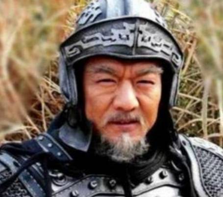 乱世浮沉中的家族舵手：侯益的时局洞察与生存智慧