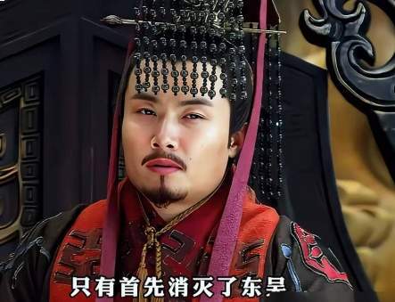 曹丕禅让：从延康元年到献帝年的代汉之路